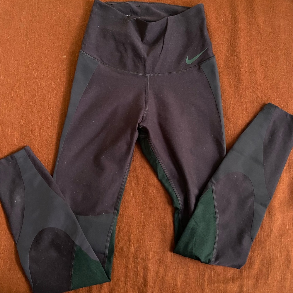 Nike compression leggings